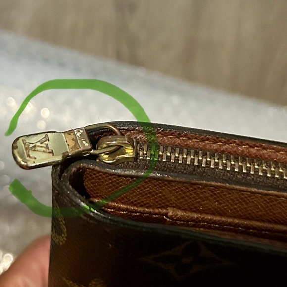 Louis Vuitton Monogram LV wallet CA0016 - Picture 6 of 16